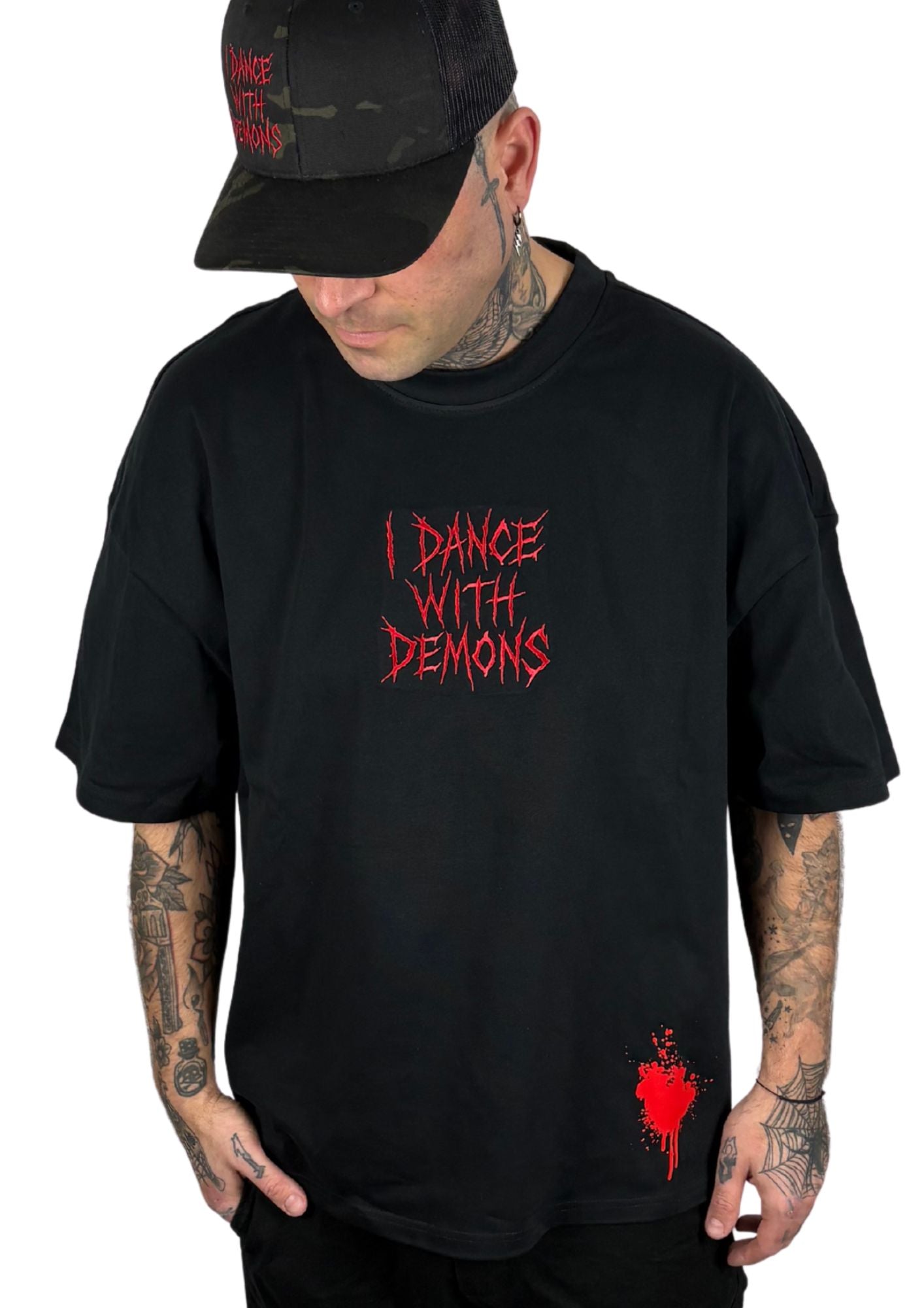 NENY “I DANCE WITH DEMONS” – Premium Oversize Tričko 300 g (Black)